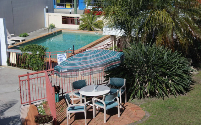 Caloundra Suncourt Motel