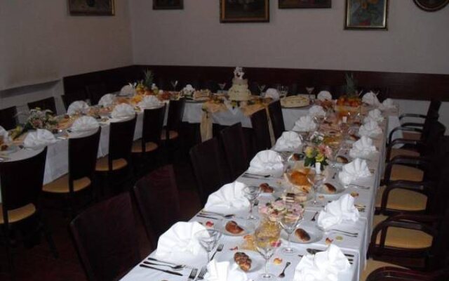 Městský Hotel Dorinka