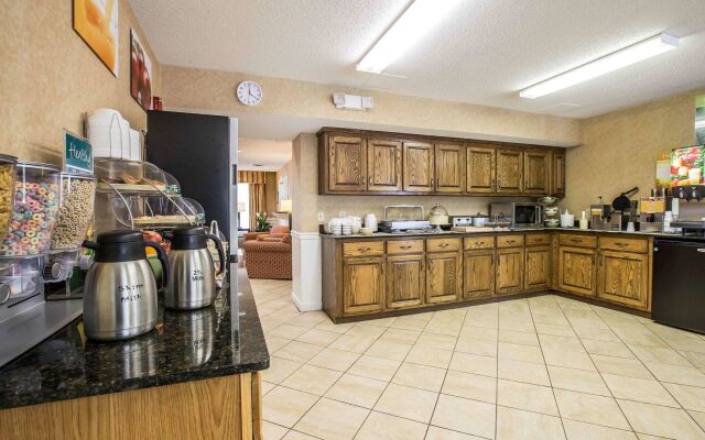 Quality Inn Johnson City I-26 exit 17