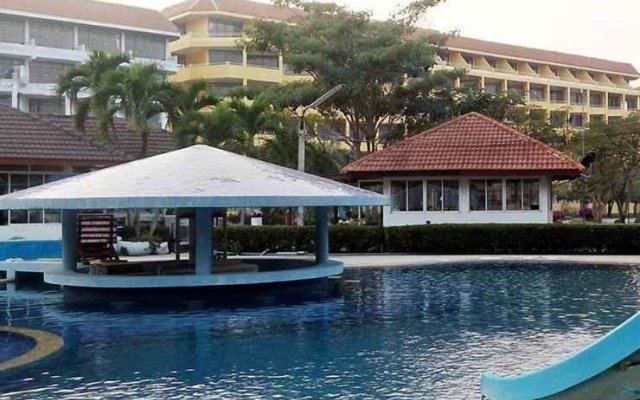 Cha-Am Royal Beach Hotel