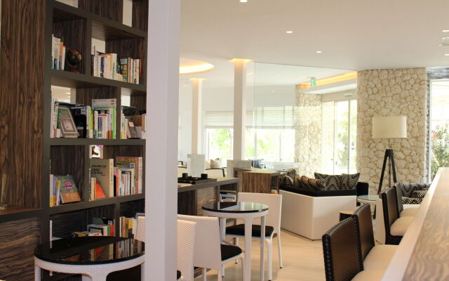 Koyaru-no-sato Doggys Island