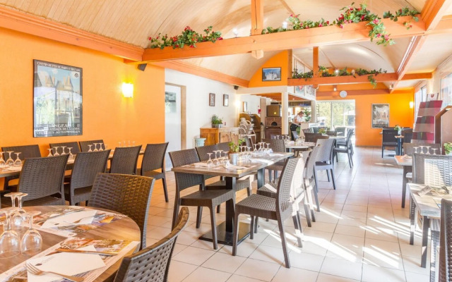 Castel Parc De Fierbois