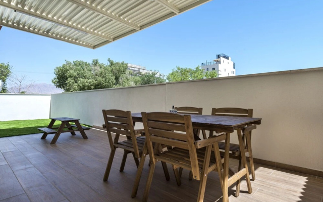 Melony Apartment