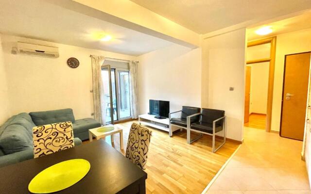 Comfort Family Apartment Budva