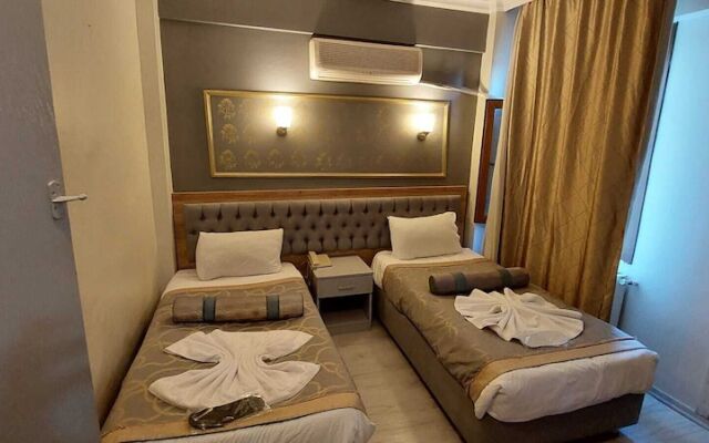 Paris Hotel Cafe Restaurant