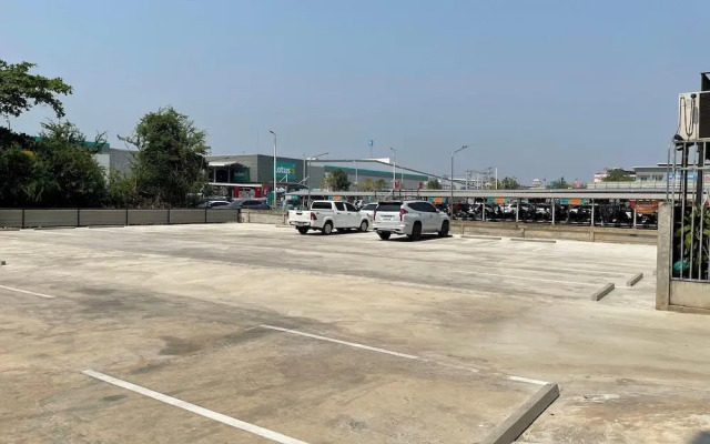 The Bedrooms Maeklong Service Apartment