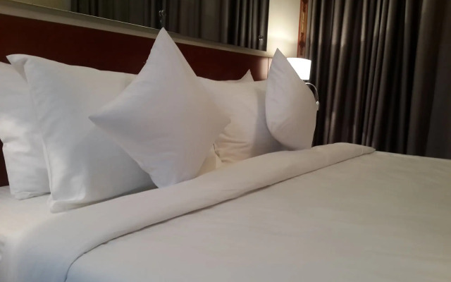Coventina Lake Suites
