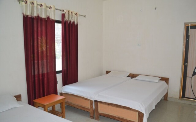Middle Way Home Stay