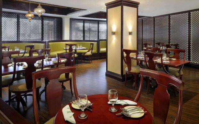 Al Safir Hotel & Tower