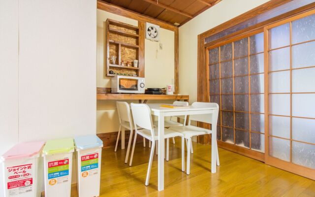Gojo Paradiso homes restaurant and bar - Hostel