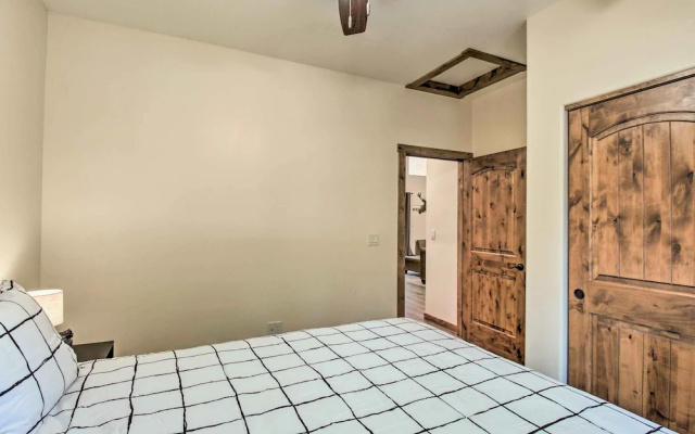 Fire Pits, Spacious Yard: Wooded Pinetop Escape!