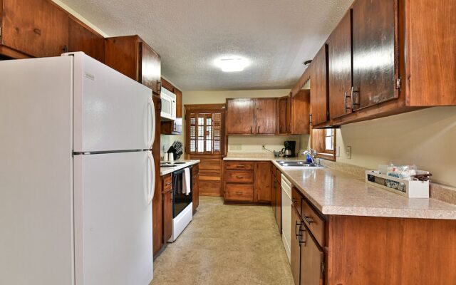 Rustic Cabin in the Woods Star5vacations