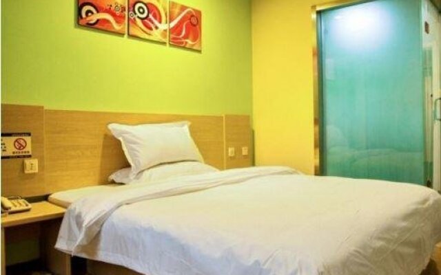 Jinse Holiday Express Hotel Xinjiang
