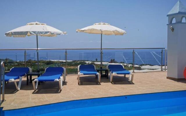 Hotel Playamaro