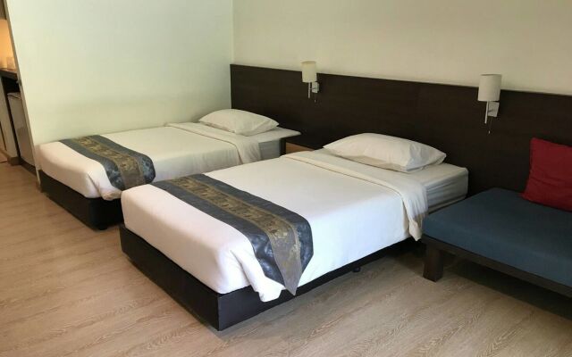 Baan Klang Aow Beach Resort