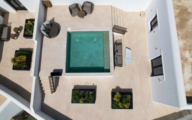 Aeonic Suites and Spa