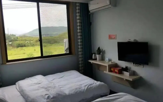 Xinchang Yunqi Small Building House