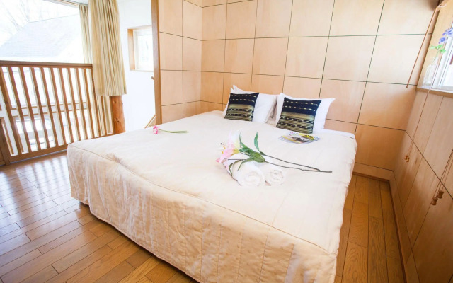 Yotei Cottage