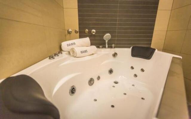 HostGost at BAMS (Private Spa included)