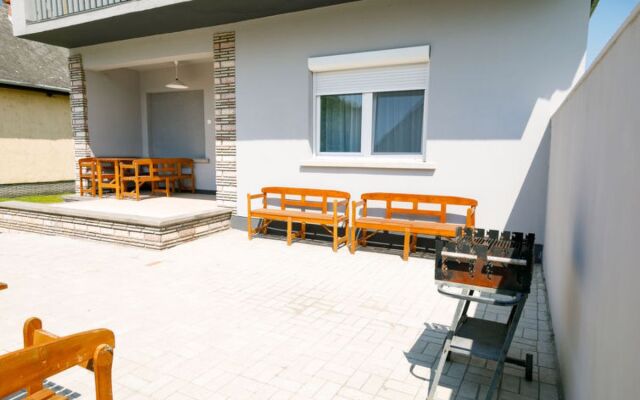 House Pioneer Balatonfenyves