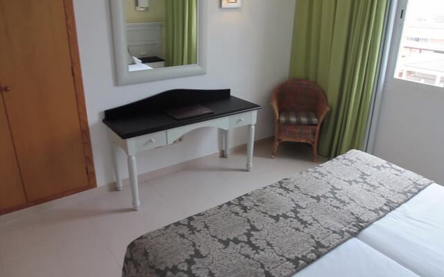 Protur Badia Park Aparthotel