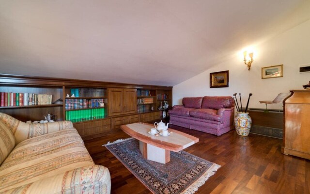 Luxury 3bed Flat at Roman Forum w/ Roof Terrace