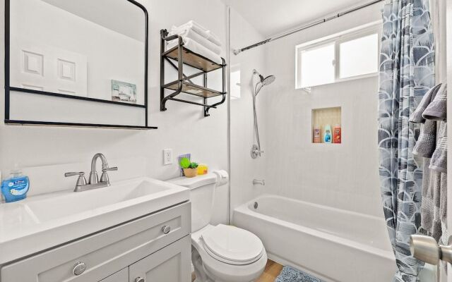 Bright&Cozy Getaway 10min to Downtown LA