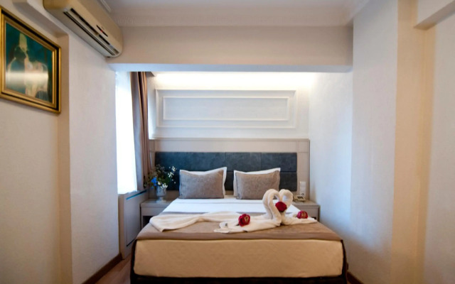 Royce Hotel