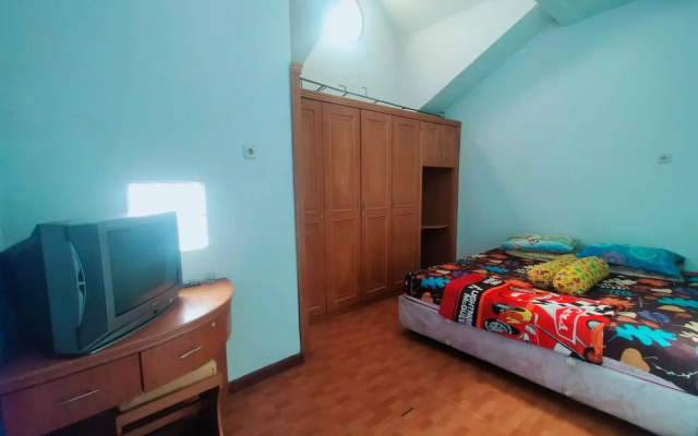 Villa Bukit Asri View No 12 Berastagi – Guest Rooms – Berastagi