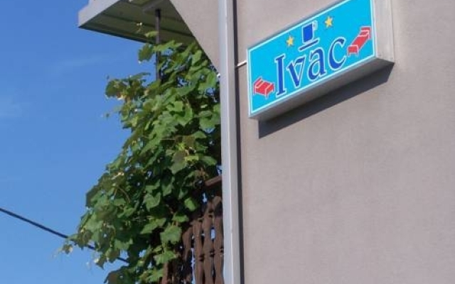 Guesthouse Ivac Inn Zagreb Airport