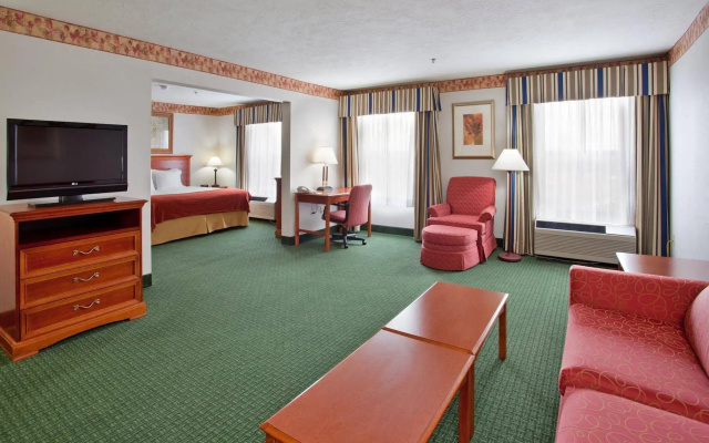 Holiday Inn Express & Suites Batesville by IHG