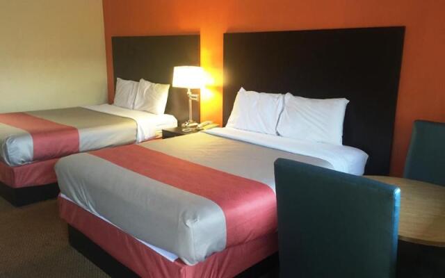 Econo Lodge Central