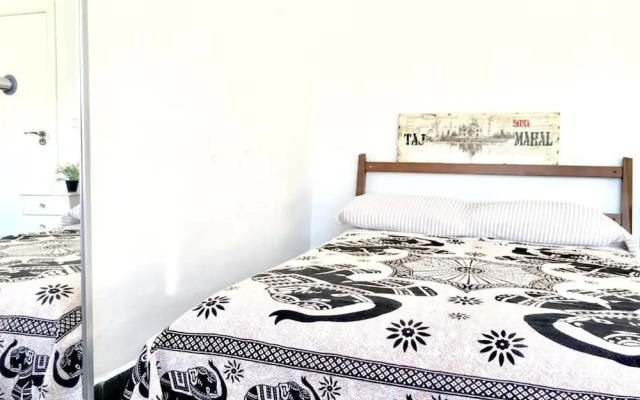 OYO Guest House Torre de Quart