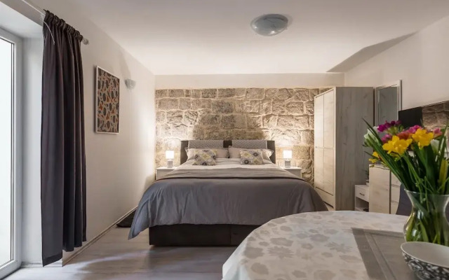 Studio Toniko