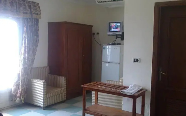 Ceceil Hotel