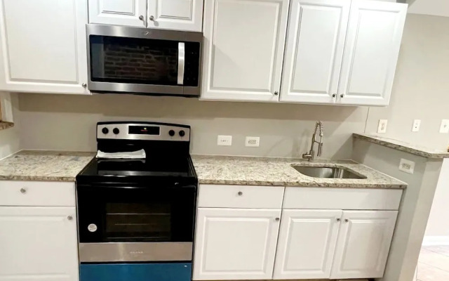 1-BD Home near Stadiums Free Parking