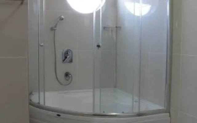 Paluri Hotel