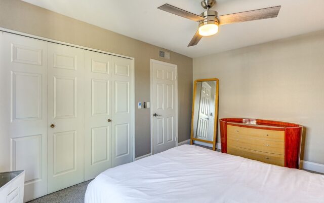 Pet-friendly Scottsdale Home w/ Screened Porch!