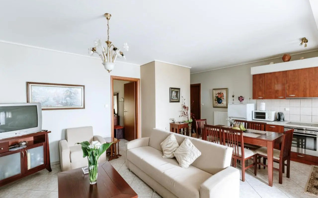 Eleni's home