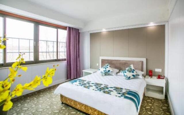 Shaoxing Anhui Hotel (Luxun Hometown Store)