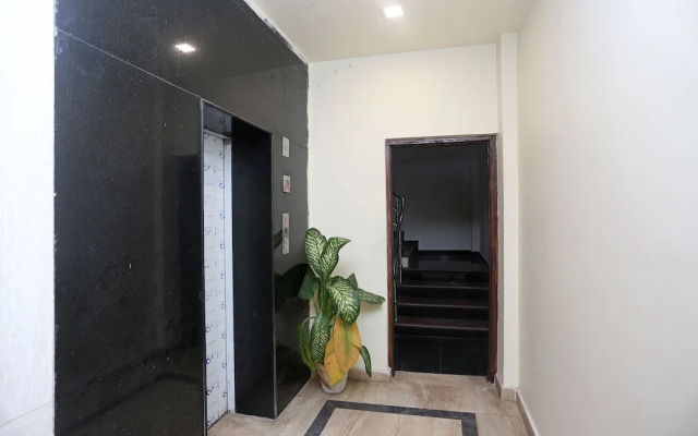 OYO 9565 Hotel New Shiv Murti