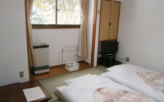 Moto-Hakone Guest House – Guest Rooms – Hakone