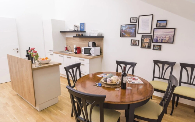 Rennweg Rooftop by Welcome2vienna