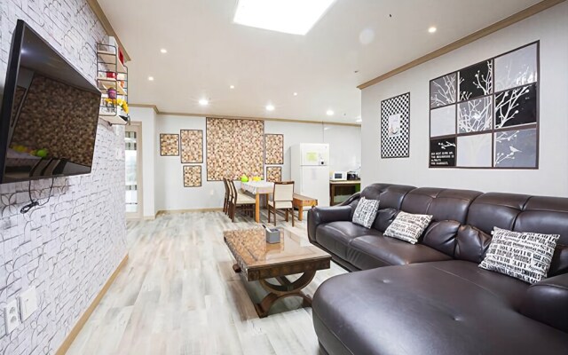 Chinchin house