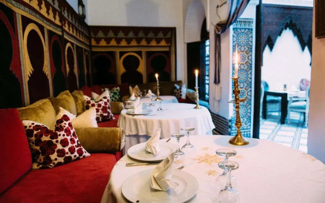 Riad Maison Bleue And Spa