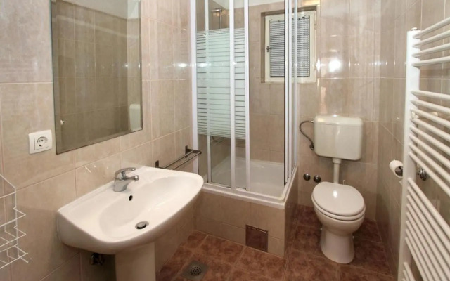 Apartments by the sea Trogir - 11895