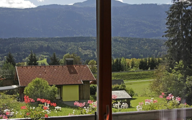 Nice Apartment With Sauna and Lakeview