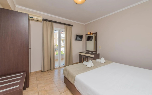 Porto Planos Beach Hotel