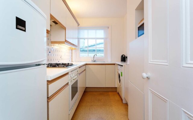 London Bridge Hideaway