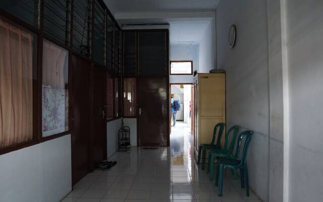 SPOT ON 92665 Yoko Kost Syariah